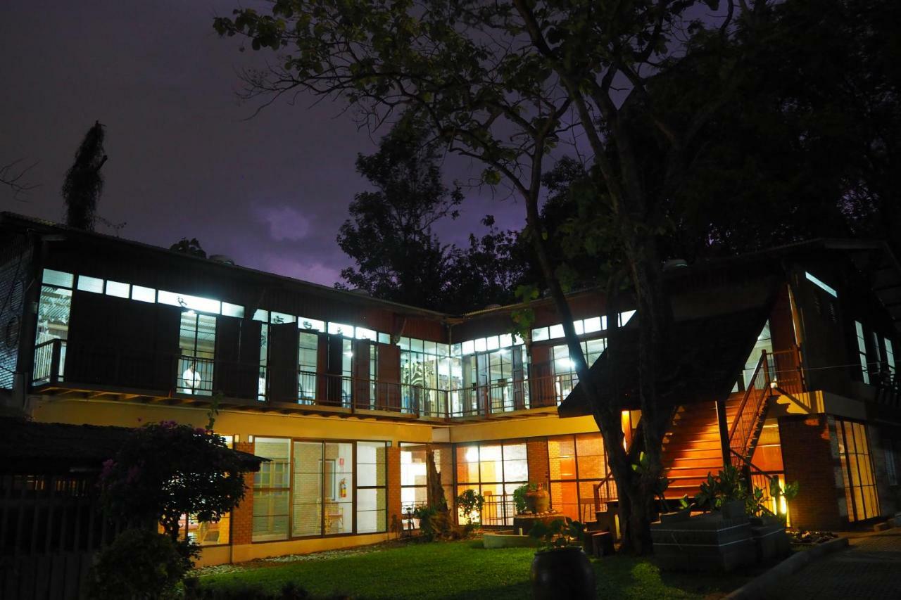 Insight Hostel Chiang Mai Esterno foto